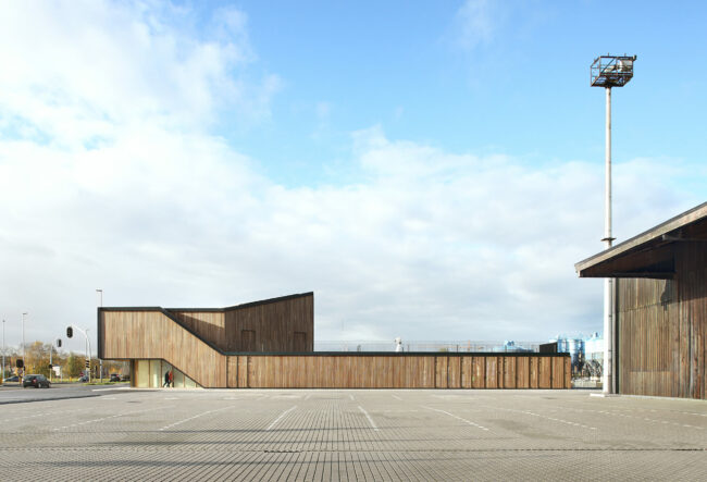 Bezoekerscentrum haven van Gent, TETRA architecten (nu Architectuurplatform Terwecoren Verdickt en MAKER architecten), (Foto: Filip Dujardin)